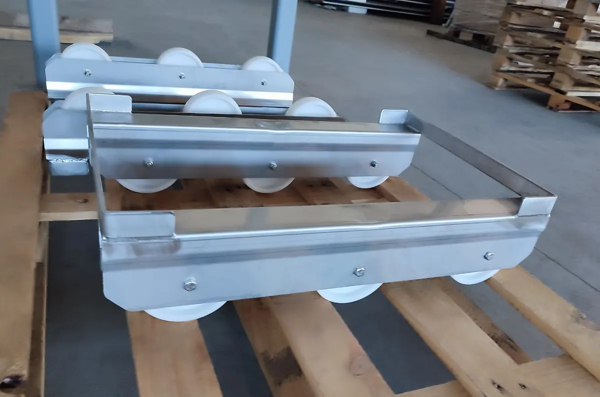 Kuljetusvaunut Euro-laatikoille